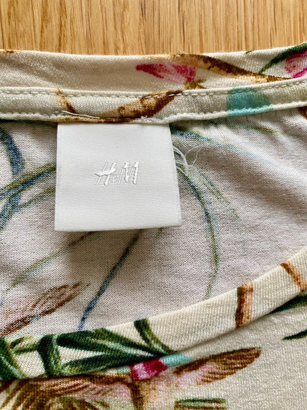 H&M T-shirt: H&M T-Shirt – Nuovo (secondo la descrizione) da Zollikofen venduto da AureusManus 1