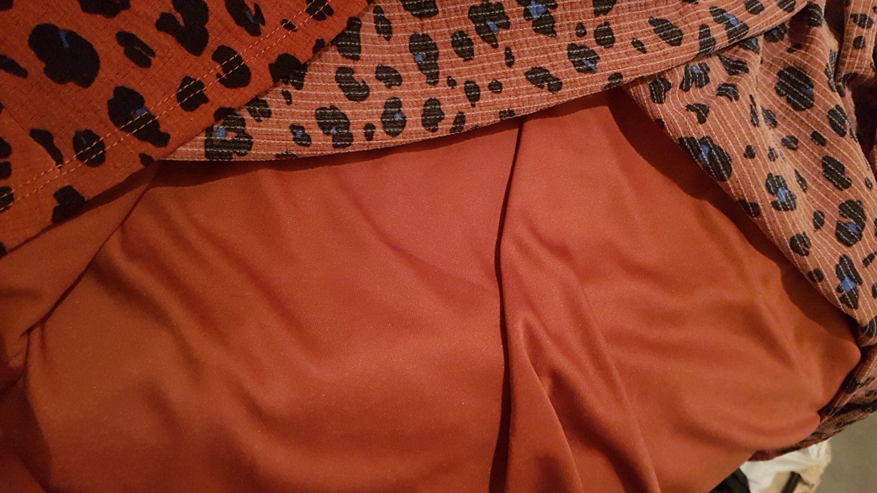 Only Vestiti: Rostbraunes Kleid mit Leomuster – Nuovo (secondo la descrizione) da Oberengstringen venduto da Sheera7 6