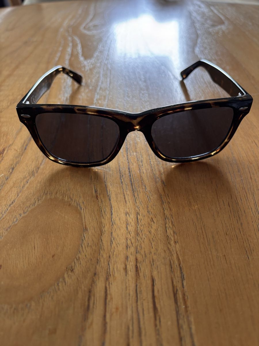 Brillen & Gläser: Stylish Tortoiseshell Sunglasses – Neu und originalverpackt aus Zürich von Grothschild 3