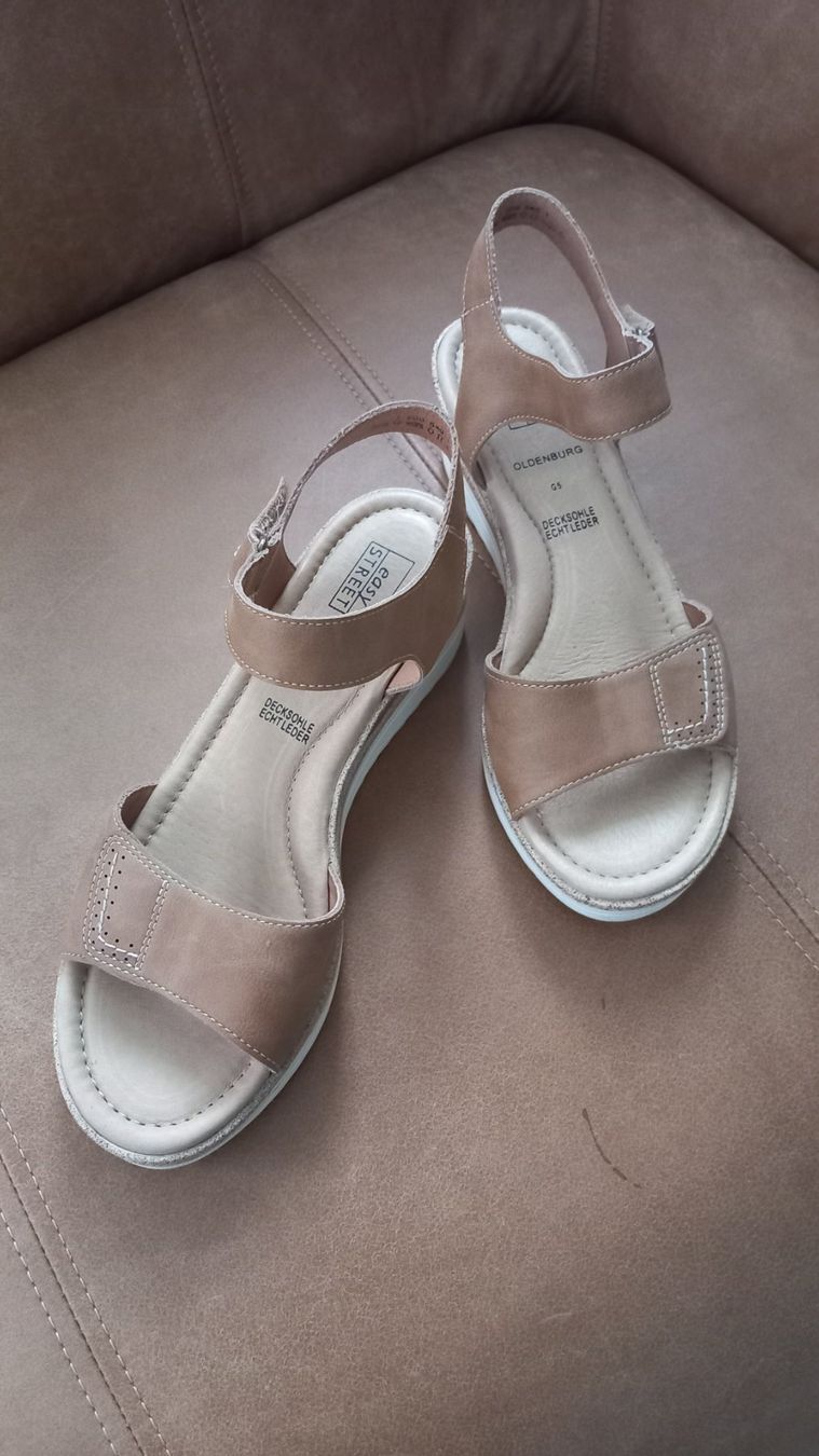 Scarpe da donna: Sandalen Leder braun gr 38 – Nuovo (secondo la descrizione) da Eggersriet venduto da Taylorjam