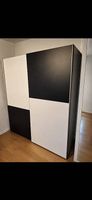 Schrank mit Schiebetüren