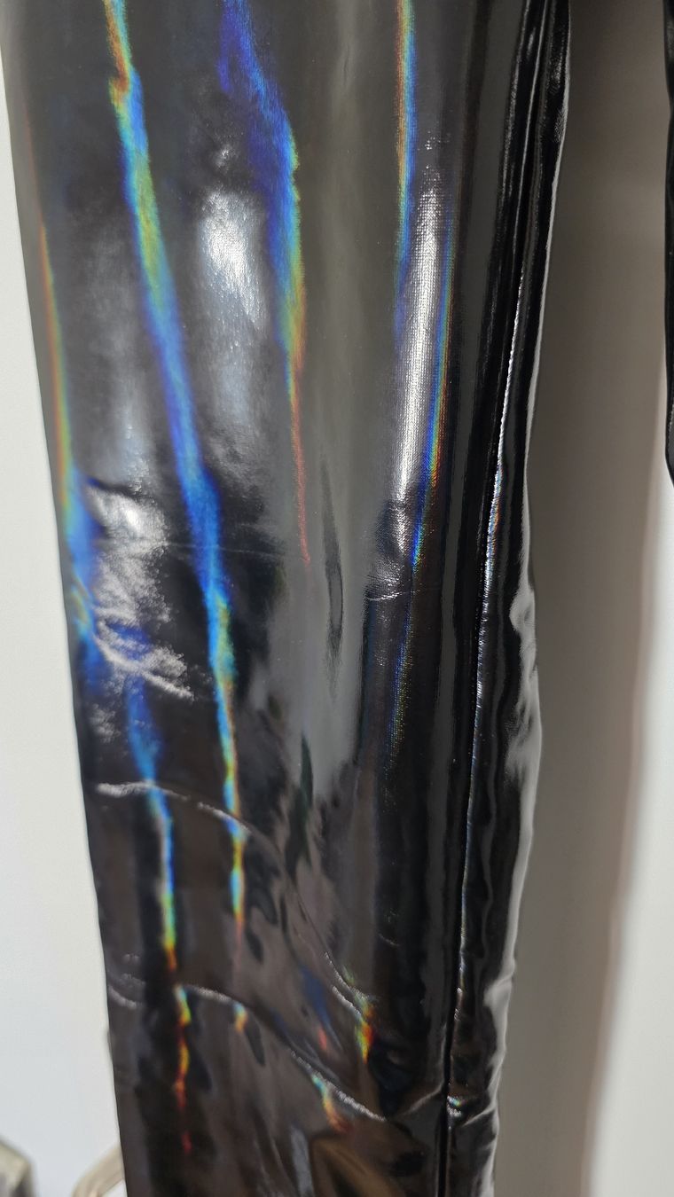 Leggings: Leggins in glänzender LederOptik mit rainbow-shift effect XS – Neu (gemäss Beschreibung) aus Roggwil TG von Seinija 4