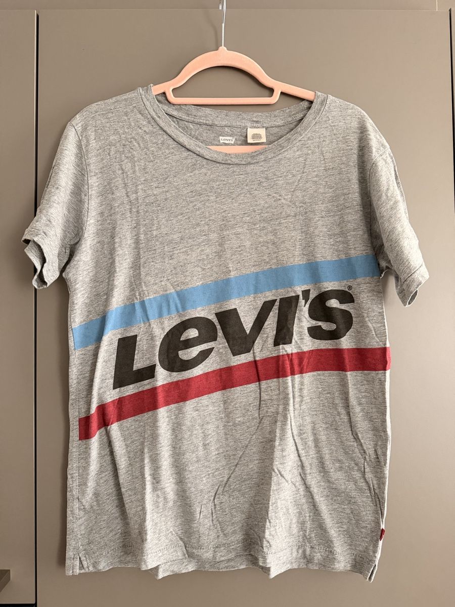 Levi's T-Shirts: Tshirt Levi‘s, Grösse xs – Gebraucht aus Muolen von ginmelz