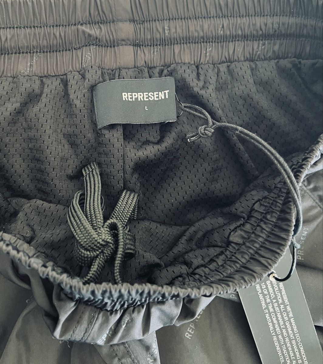 Represent Pantaloni: Represent trackpant allover logo L – Nuovo e nell'imballaggio originale da Savièse venduto da Cedric007 4