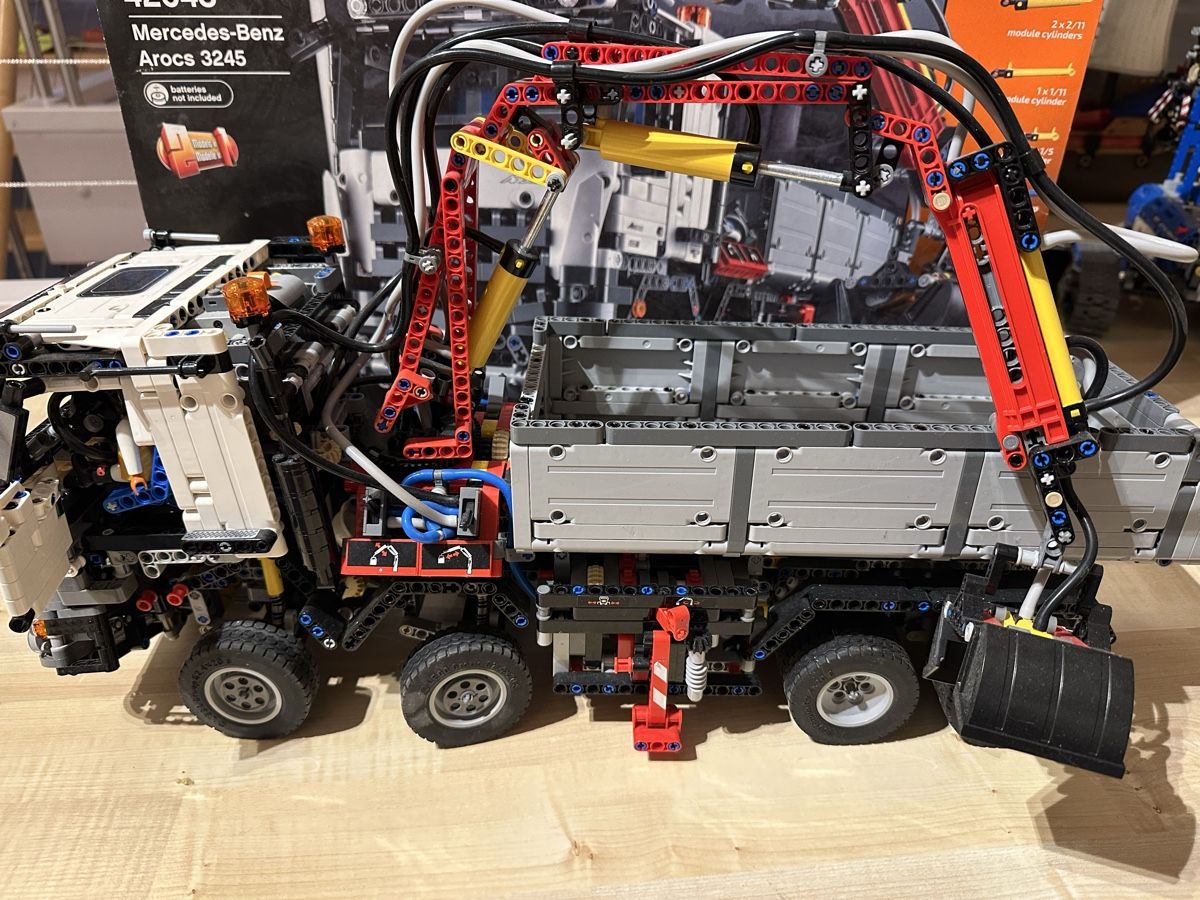 Lego Giocattoli: Lego Technic, Mercedes-Benz Arcos – Usato da Grafstal venduto da jes_t6s7 1