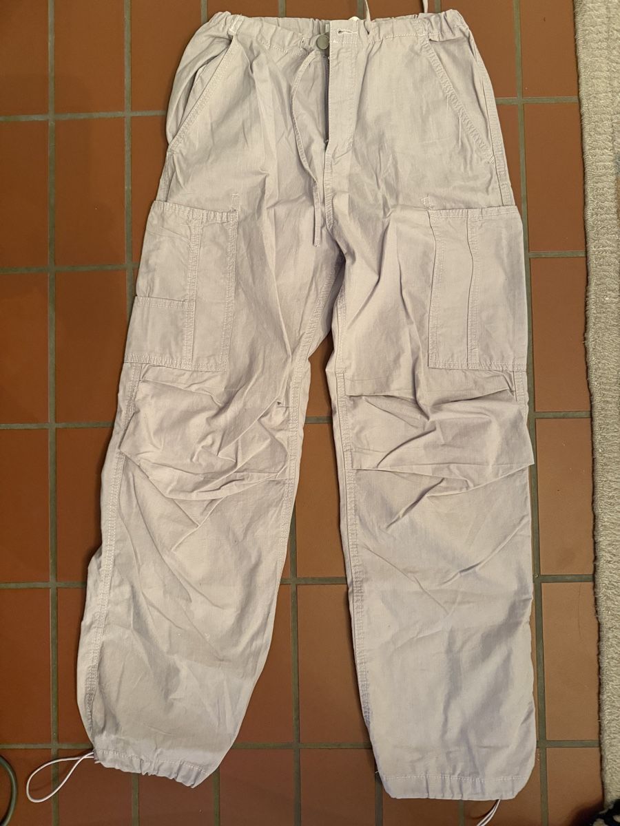 Pantaloni: Cargohose lila Gr.34 – Usato da Zürich venduto da JOD213