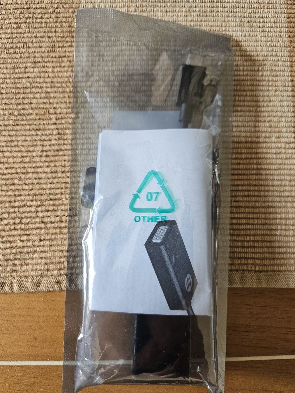 Hewlett Packard Unità & Adattatore: HP USB-C zu VGA-Adapter – Nuovo e nell'imballaggio originale da Niederbipp venduto da gui_lx9g 1