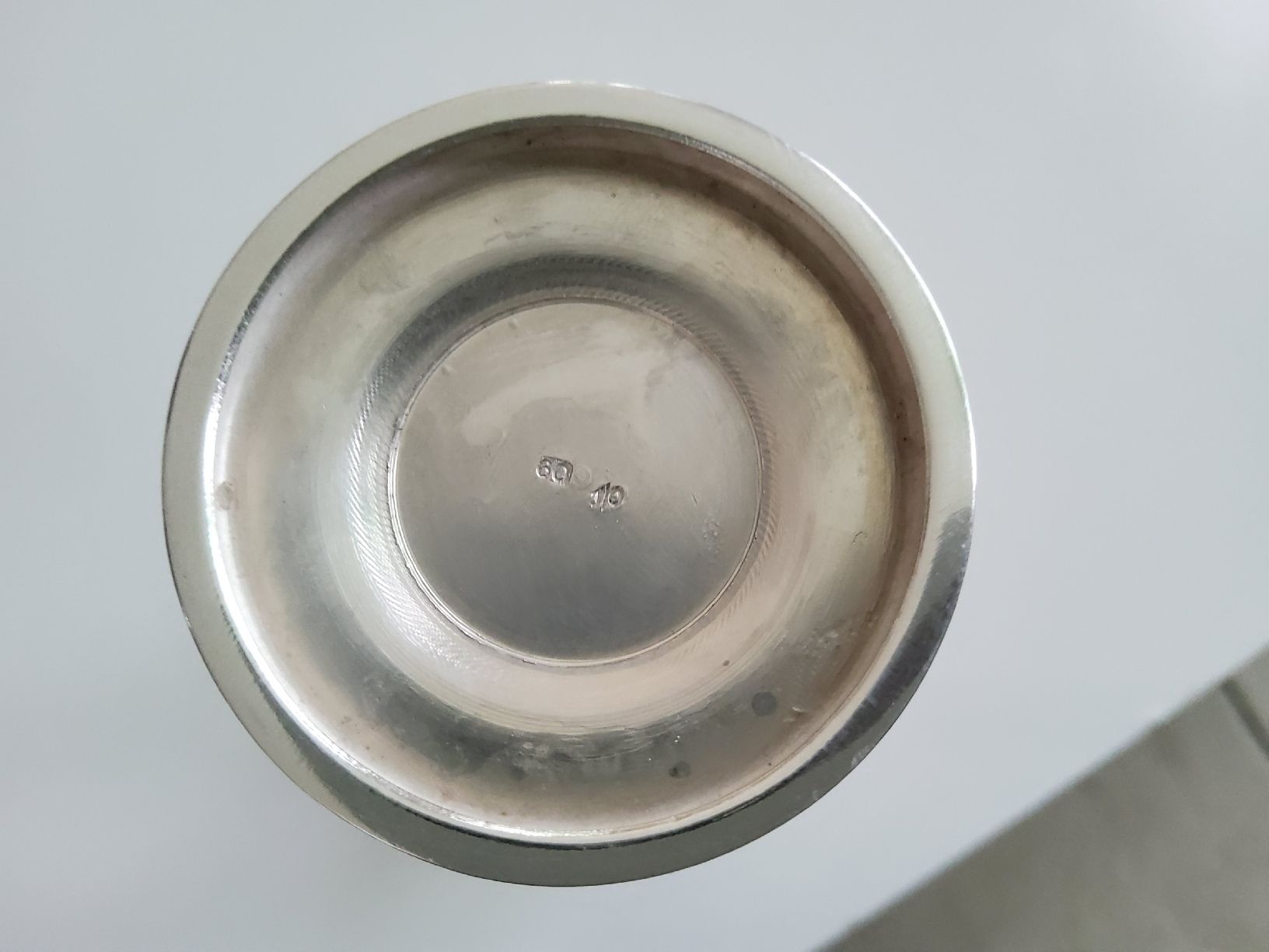Set di piatti: Serviertablett mit 6 Schnapsbecher, versilbert 60 – Usato da Oberwangen b. Bern venduto da rol_p5g6 2