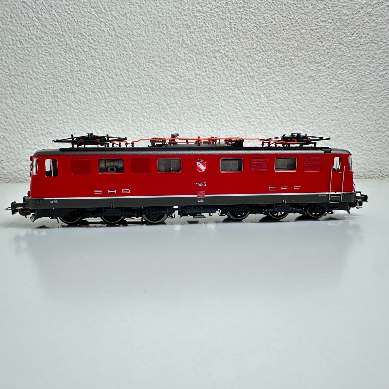 Piko Modellini di ferrovie: Piko 97206 Ae 6/6 SBB "Thun" rot  HO AC – Nuovo e nell'imballaggio originale da Dietikon venduto da Berin64 1