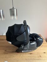Cybex Babyschale schwarz, inkl. Base iso fix