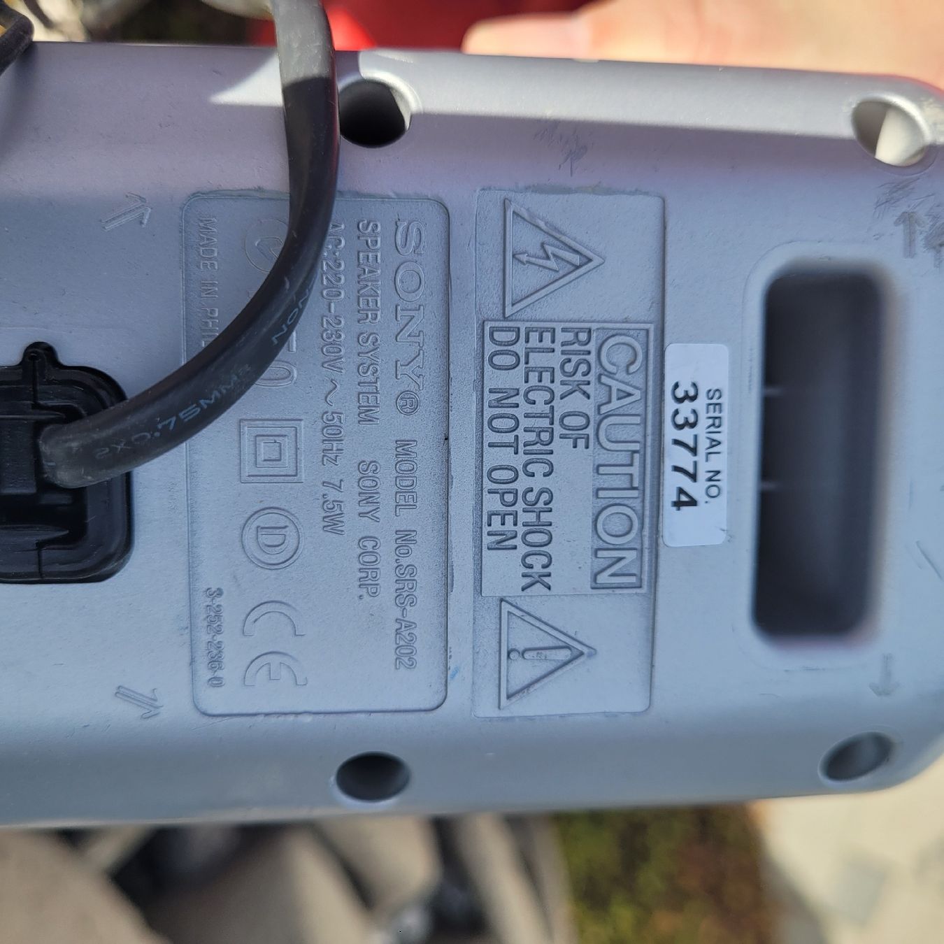 Sony Casse acustiche: Sony Tischlautsprecher mit 3.5mm Klickstecker – Usato da Bonstetten venduto da Brigitte04volle 1