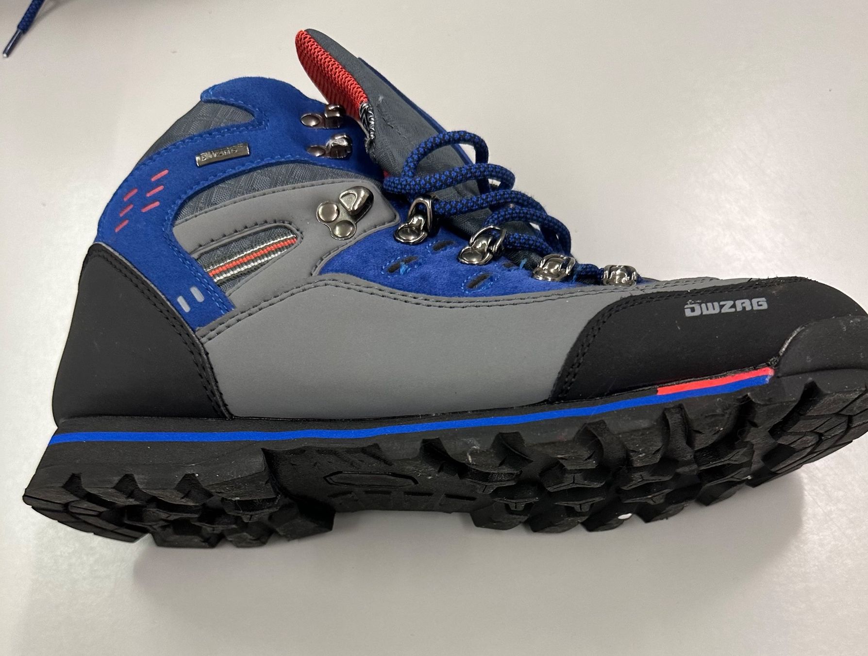 Scarpe da uomo: laufschuhe – Usato da Neftenbach venduto da maznik 3
