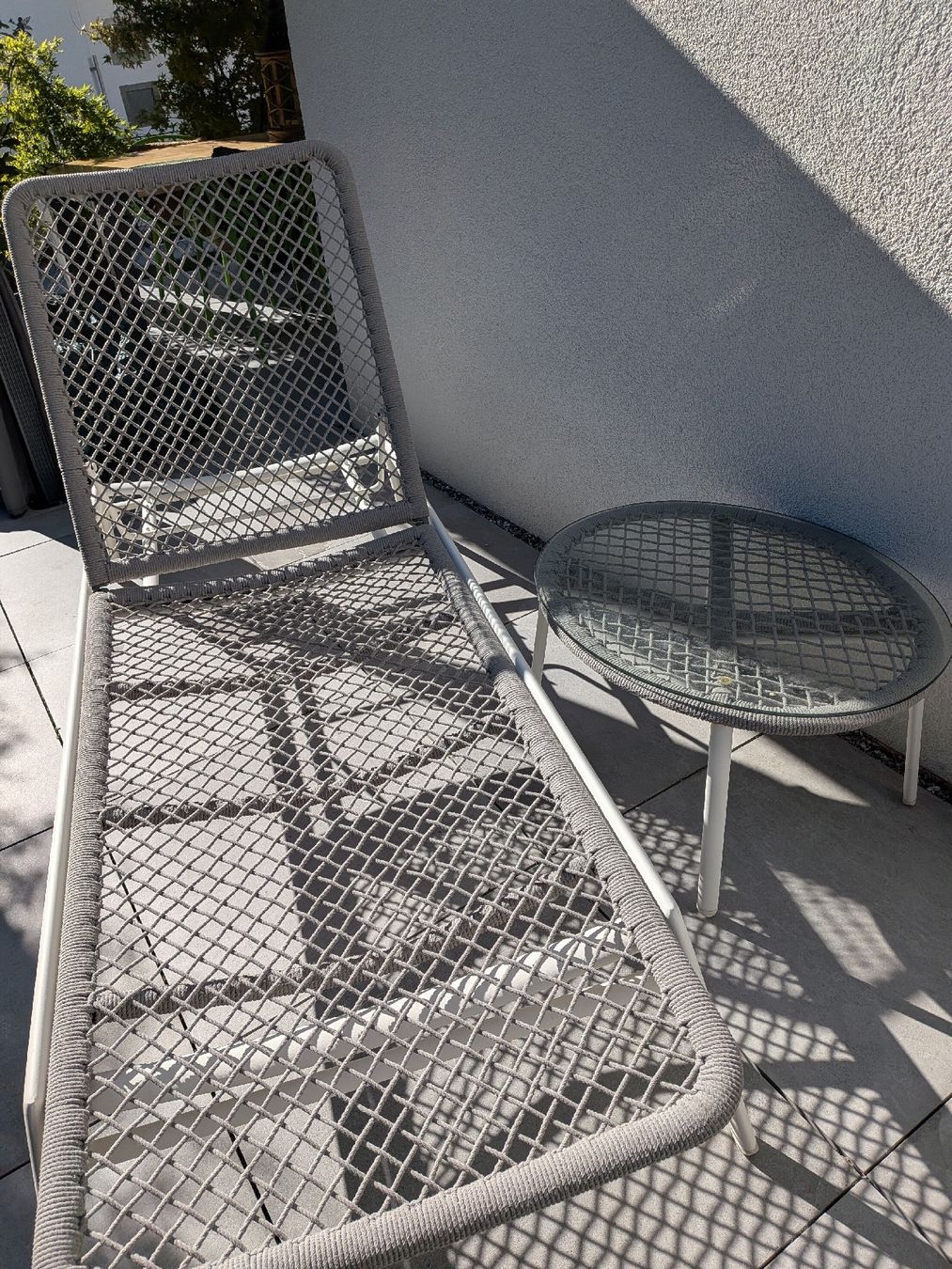 Sedie a sdraio: 2 chaises longues et une table basse – Usato da Saxon venduto da 2005sylvester