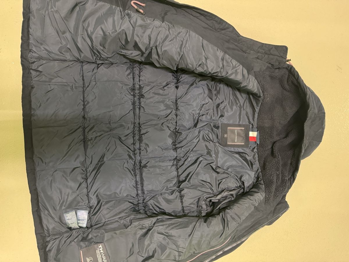 Tommy Hilfiger Cappotti: Tommy Hilfiger Winter Coat/Jacket – Usato da Epalinges venduto da wil_f 3