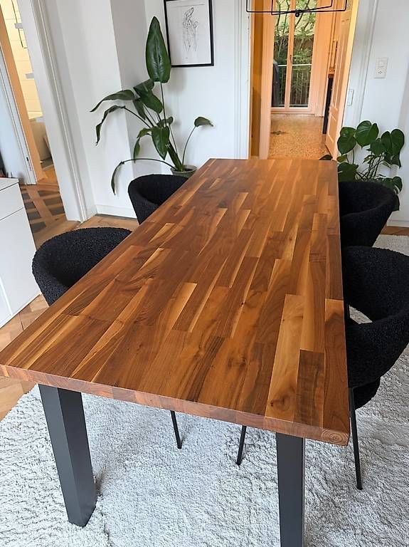 Tavoli: IKEA Tisch inkl. Stühlen – Usato da Zürich venduto da mar_6q2r