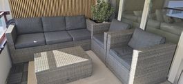 Gartenlounge Polyrattan 4-teilig Sofa 2x Sessel Tisch Sommer