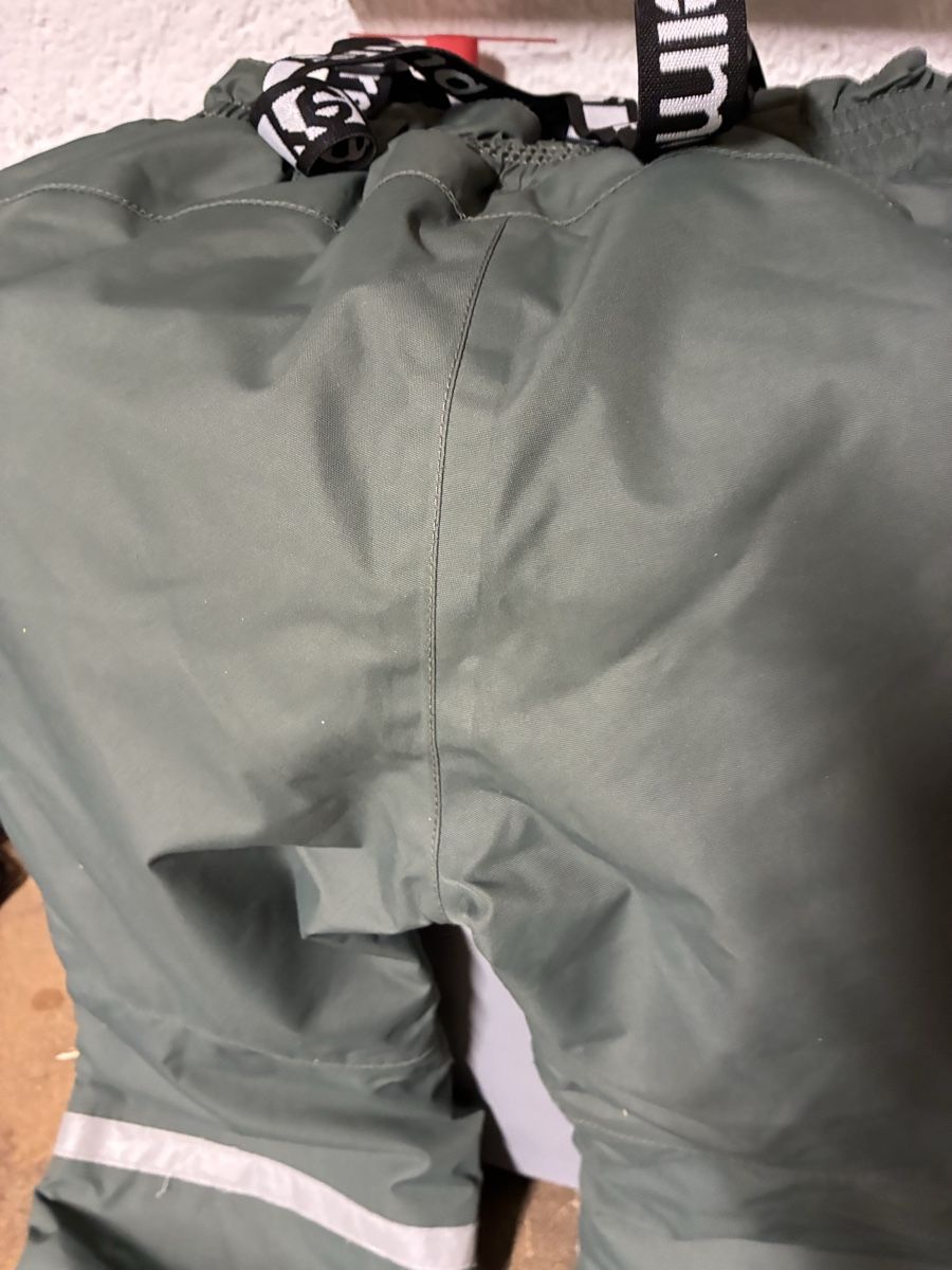 Reima Hosen: Reima Skihose Grösse 122 – Gebraucht aus Zürich von Laery 4