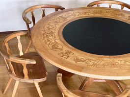 Handgefertigter Holztisch mit Schieferplatte & 6 Stühlen