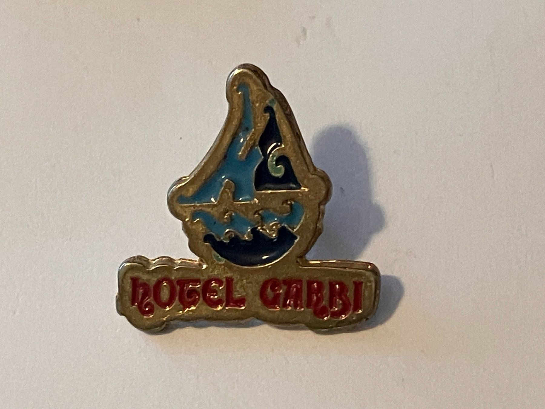 Placchette & Badge: 1 Pin Hotel Garbi – Usato da Basel venduto da djwwpp