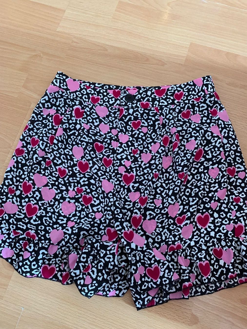 Shein Hosen: Joli short large Shein t. 38 neuf – Gebraucht aus MEYRIN von Gwendo10