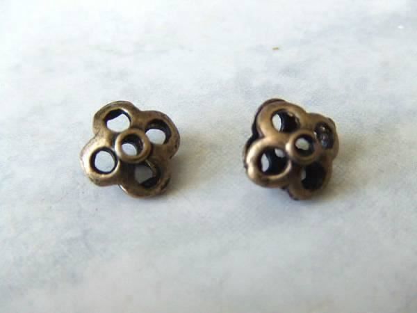 Perlen (unechte): Blumenperlen offen bronze 10mm  2 Stück – Neu (gemäss Beschreibung) aus Alpnachstad von perlengaby