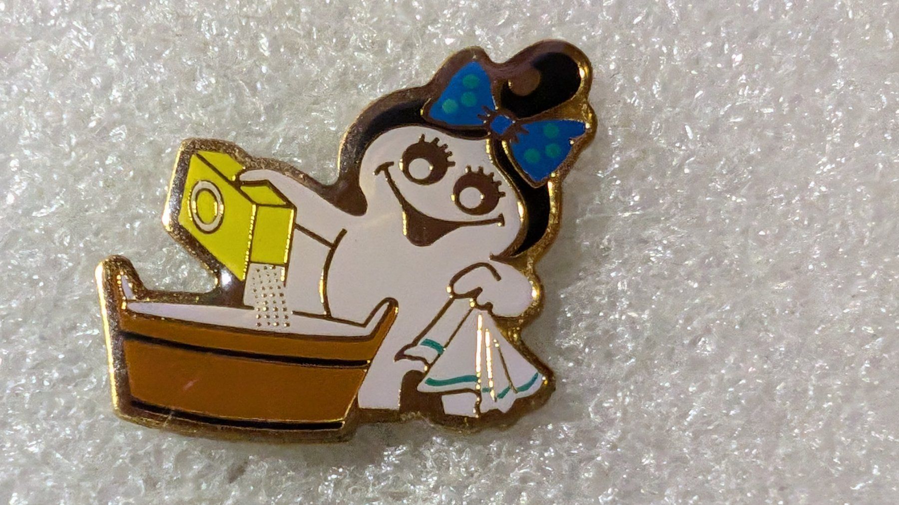 Placchette & Badge: Ansteckpin 209: Maga Bio – Usato da Oppligen venduto da Pin-Fall-Shop