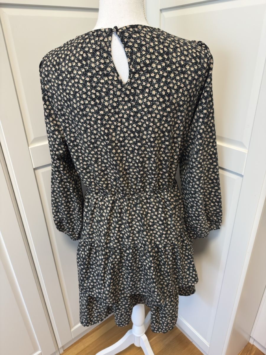Only Vestiti: ONLY Kleid, Grösse M, Blumenmuster – Usato da Arlesheim venduto da Eli_77 1