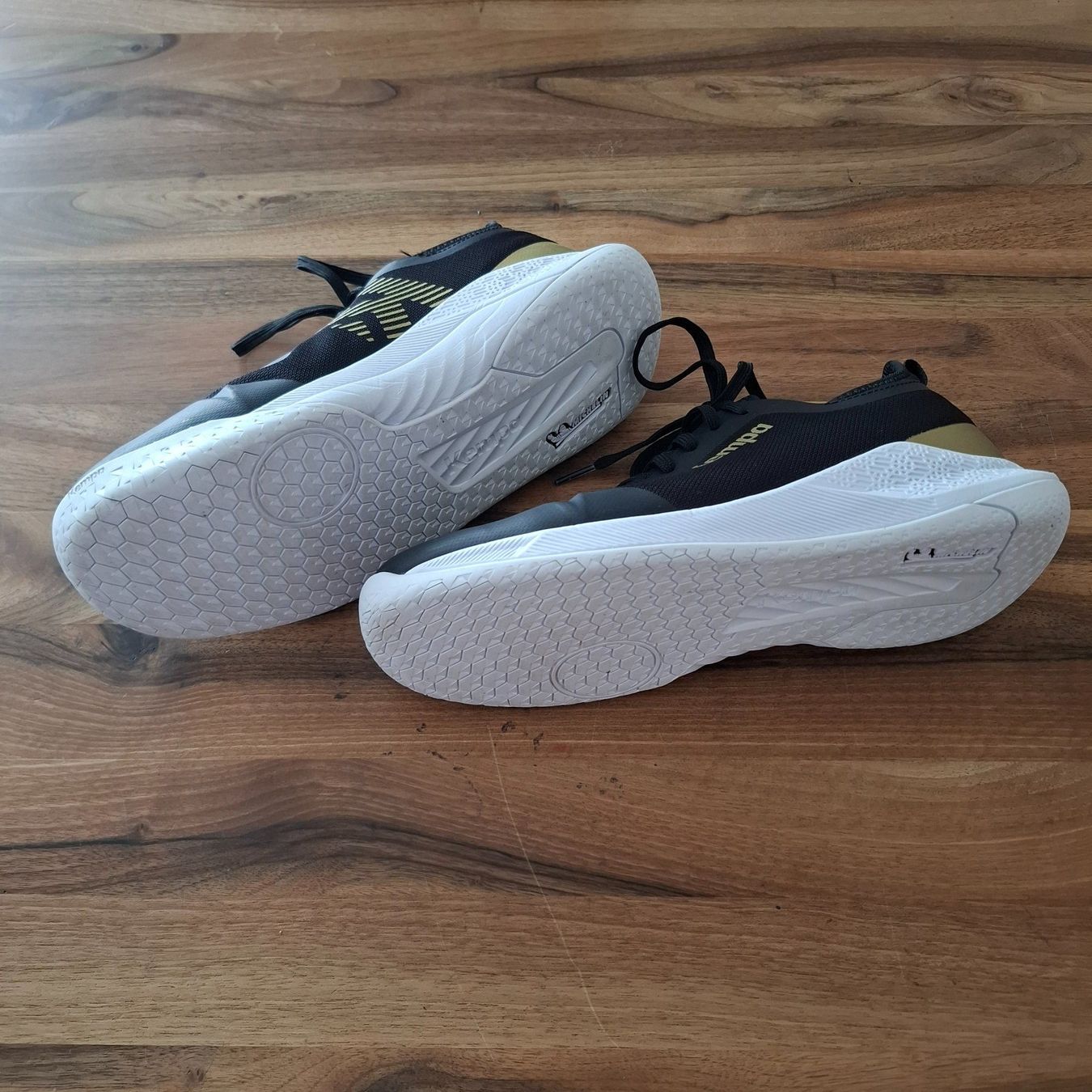 Chaussures garçon: Jungen Schuhe, schwarz, Gr.39 – D'occasion à Sisseln AG par Tropea4334 2