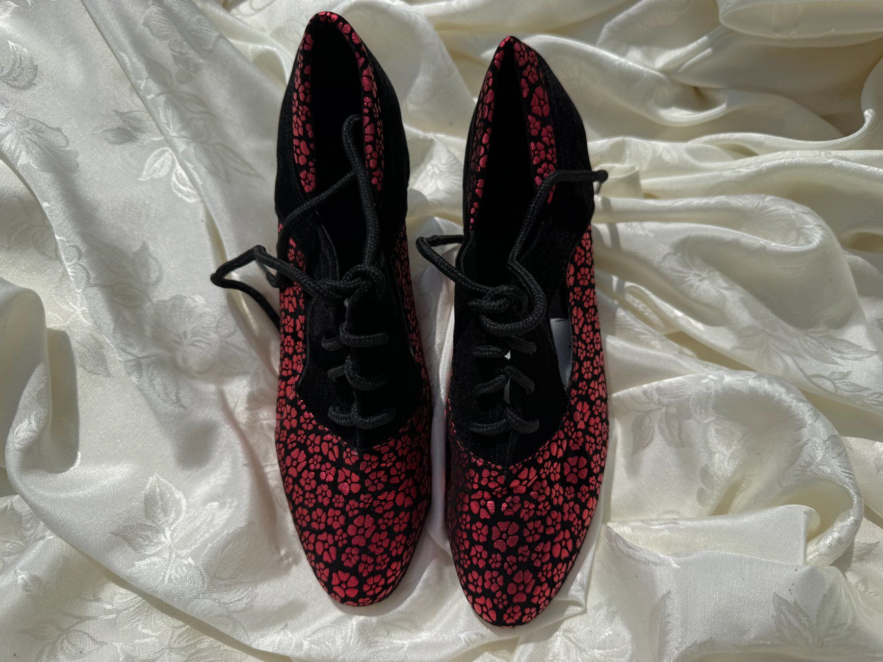 Scarpe da donna: Damen-Tanzschuhe Größe 35 - NEU – Usato da Vacallo venduto da cri_229f 2