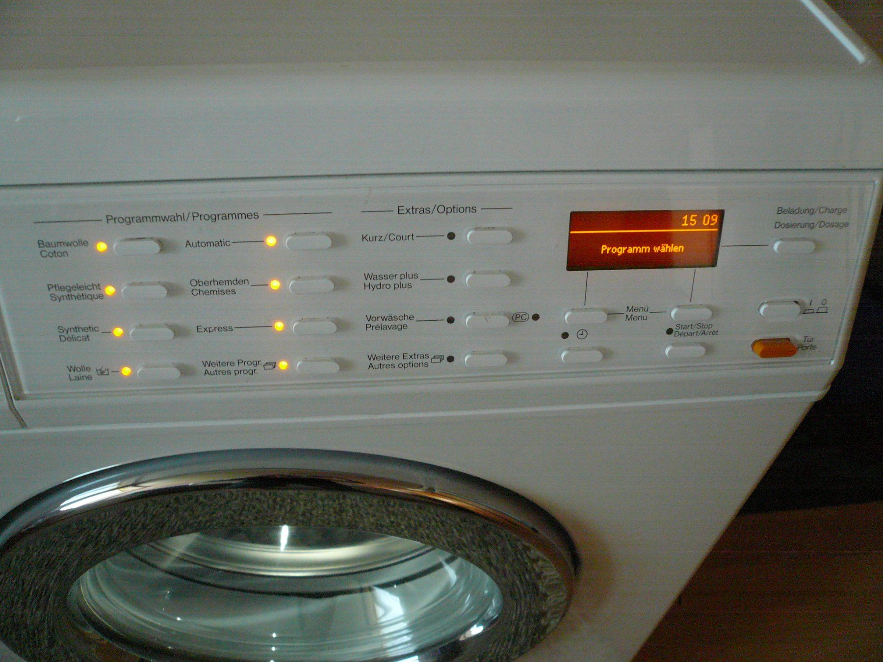Miele Lavatrici: Miele Waschautomat Softtronic W39-33 CH – Usato da Brunnadern venduto da vapiano 2