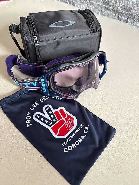 Occhiali & Lenti: Oakley Airbeake MTB Grey – Nuovo e nell'imballaggio originale da Felsberg venduto da Peterli7