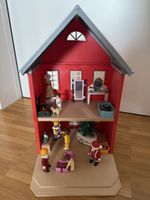 Playmobil Weihnachtshaus mit Figuren und Zubehör gebraucht
