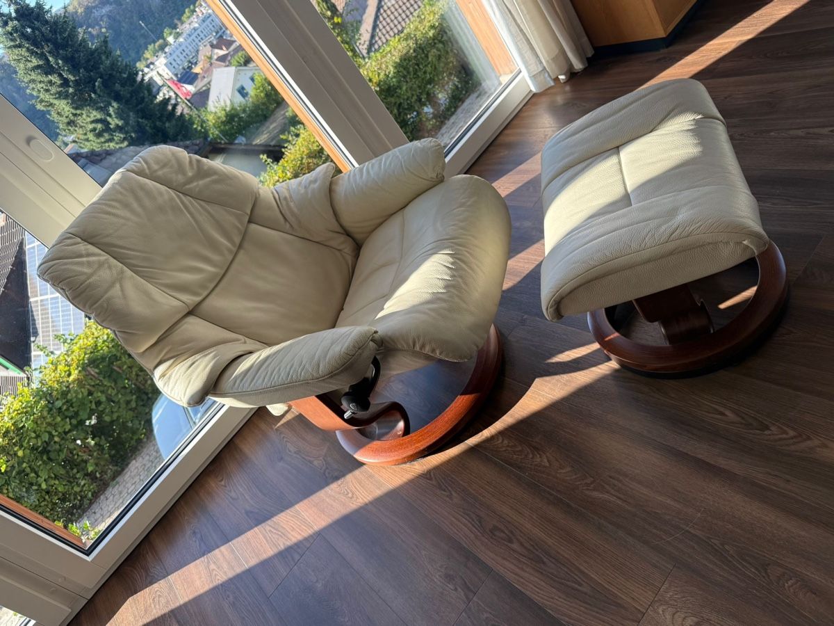Stressless Poltrone: Sessel mit Hocker, Stressless, Leder,  – Usato da Wittnau venduto da Rewachen