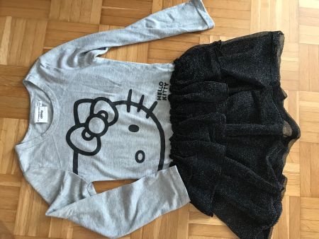 Kleid Hello Kitty Grösse 110/116 - Porto 3.40