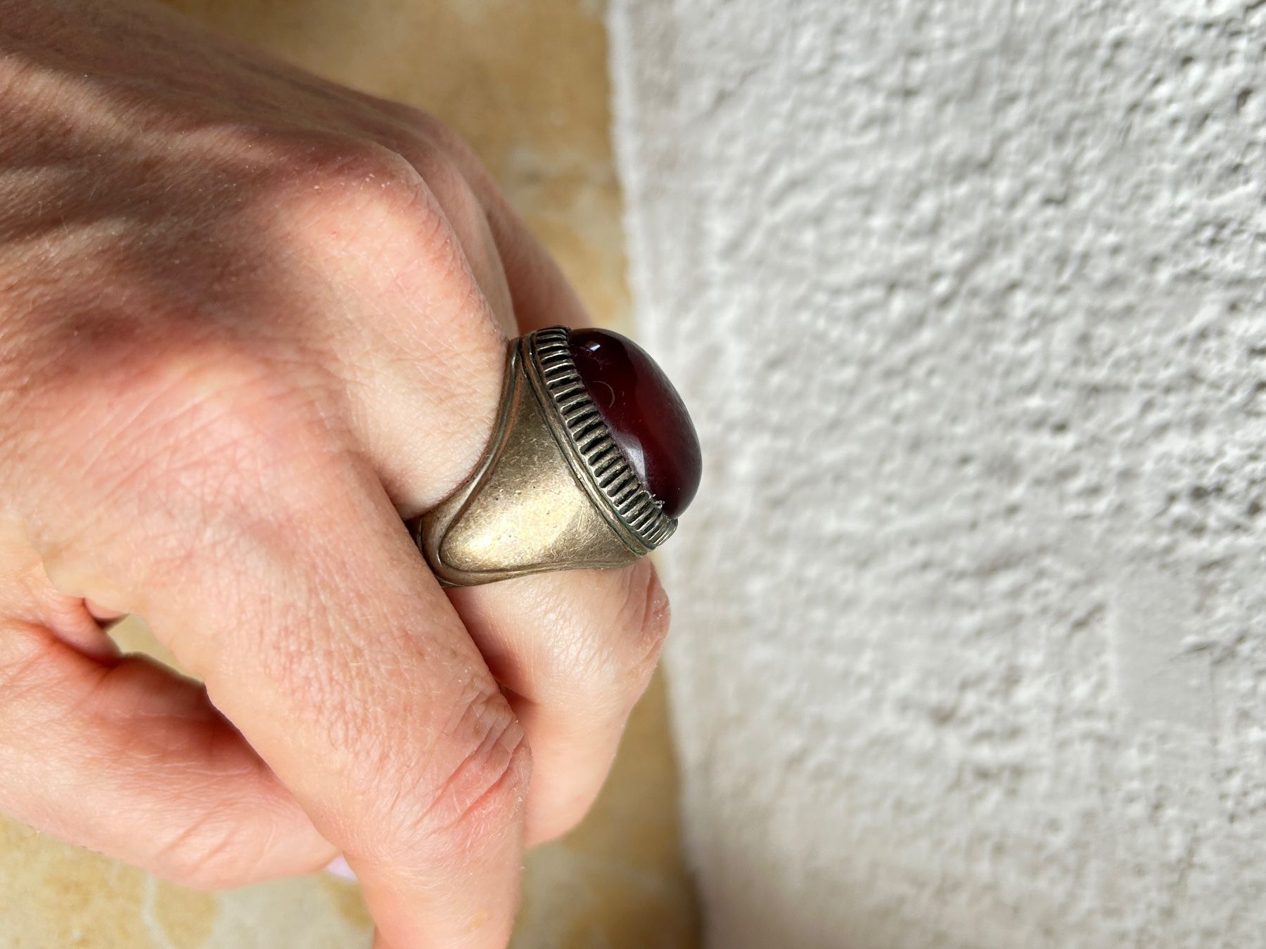Anelli: Weinroter Pompöser Ring (59) – Usato da Laufen venduto da Bellebellezza 3