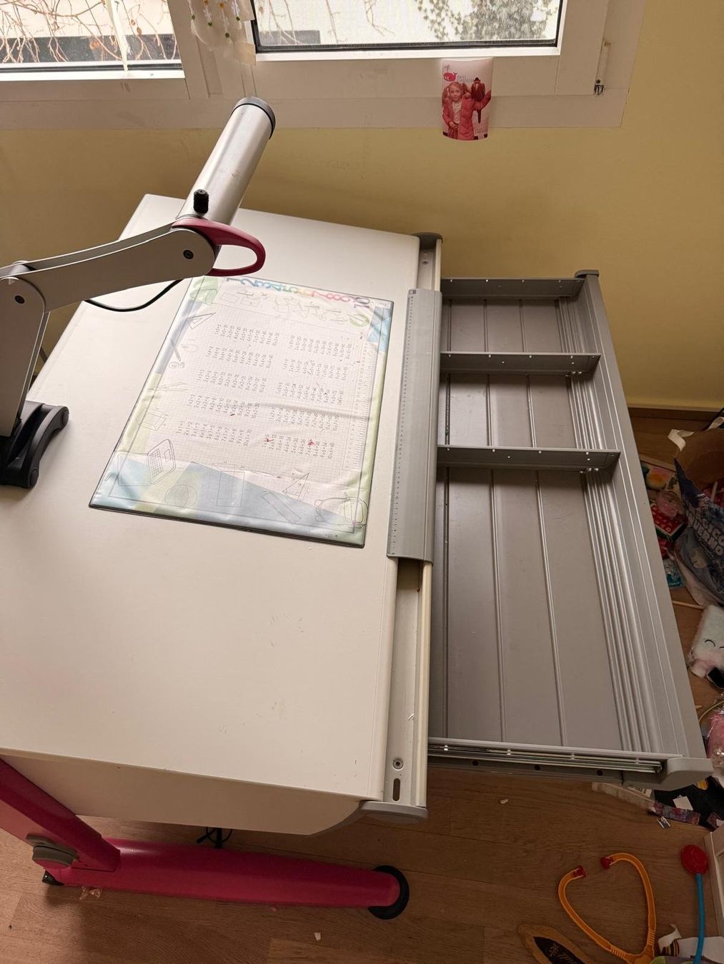 Scrivanie: Möll Kinderschreibtisch mit Möll Lampe – Usato da Altendorf venduto da michele.forte 1