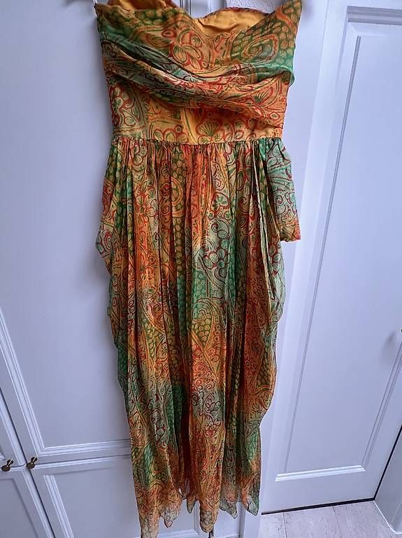 Givenchy Kleider: Givenchy dress – Gebraucht aus Villeneuve VD von ana_jd9j 1