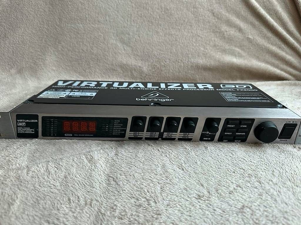 Behringer Equalizzatori: Behringer Virtualizer  Digitaler Multi-Effektprozessor – Usato da Schlieren venduto da Karr 1