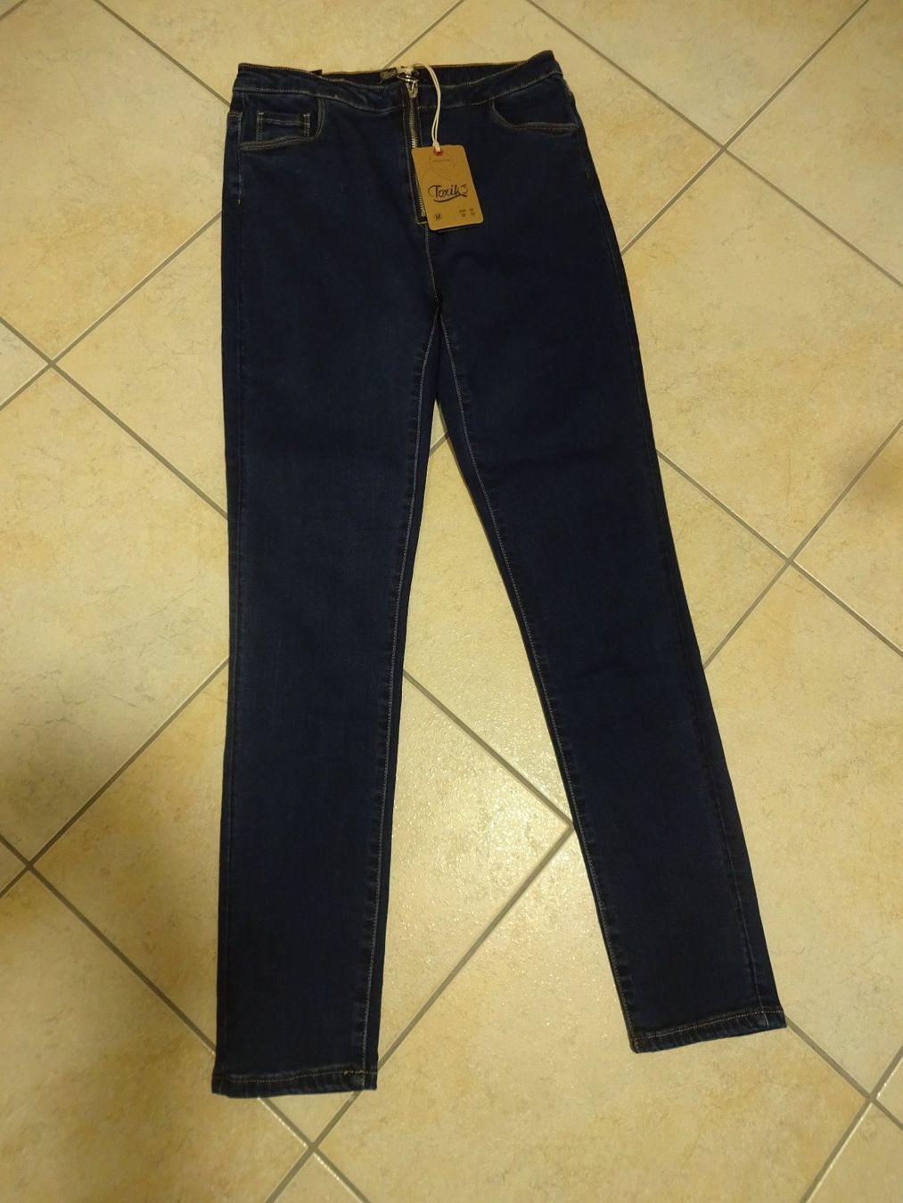 Jeans: Modische Jeans/Toxik – Neuf (Voir description) à Rothrist par Mistery1
