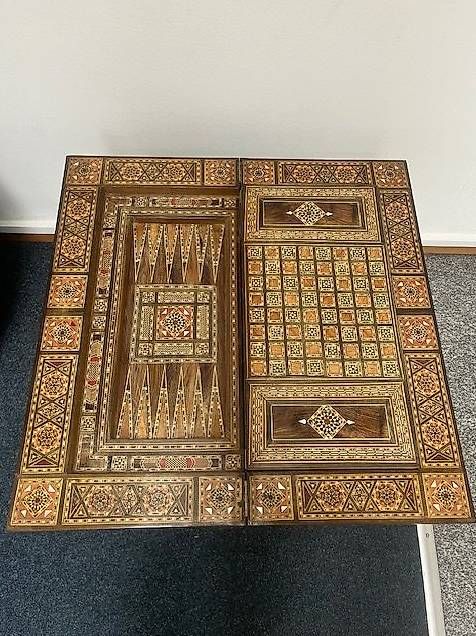 Tavoli: Magnifique table de jeu orientale – Usato da Les Acacias venduto da kim_2dxt 3