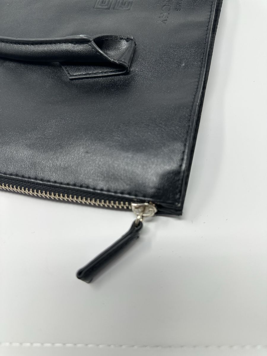 Givenchy Taschen für Damen: Schwarze Givenchy Handtasche - Top Zustand -  – Gebraucht aus Luzern von kim221080 7