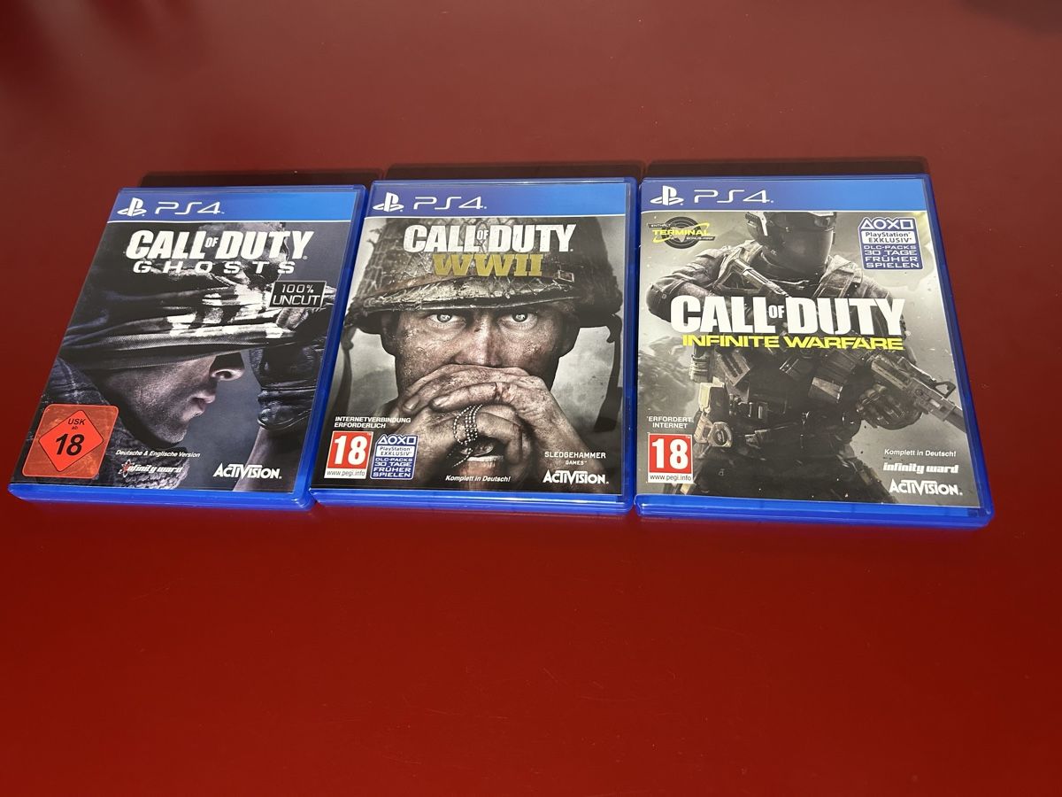 Sony Giochi: Call of Duty PS4 Bundle - 3 Spiele – Usato da Uhwiesen venduto da Bogi2257