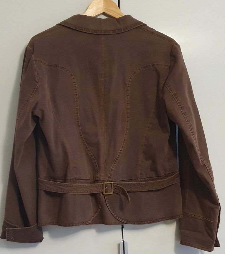 Betty Barclay Giacche: Blazer Betty Barclay, Gr. 40 – Nuovo (secondo la descrizione) da Unterentfelden venduto da LookoutMt 2