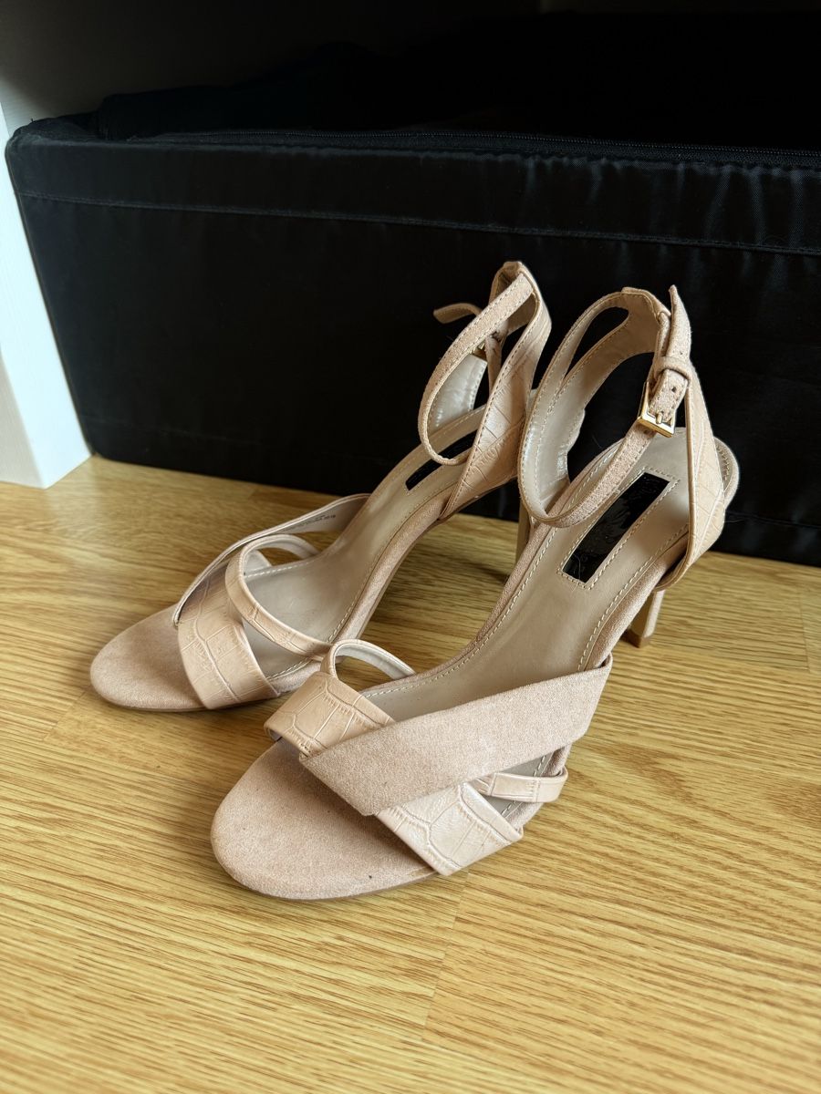 Damenschuhe: Miss Selfridge Sandale 39 – Neu und originalverpackt aus Zürich von amaguri 2