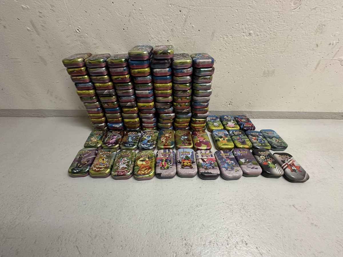 Pokémon Carte collezionabili: 100 Leere mini Tin Dosen – Usato da Recherswil venduto da Nitschy