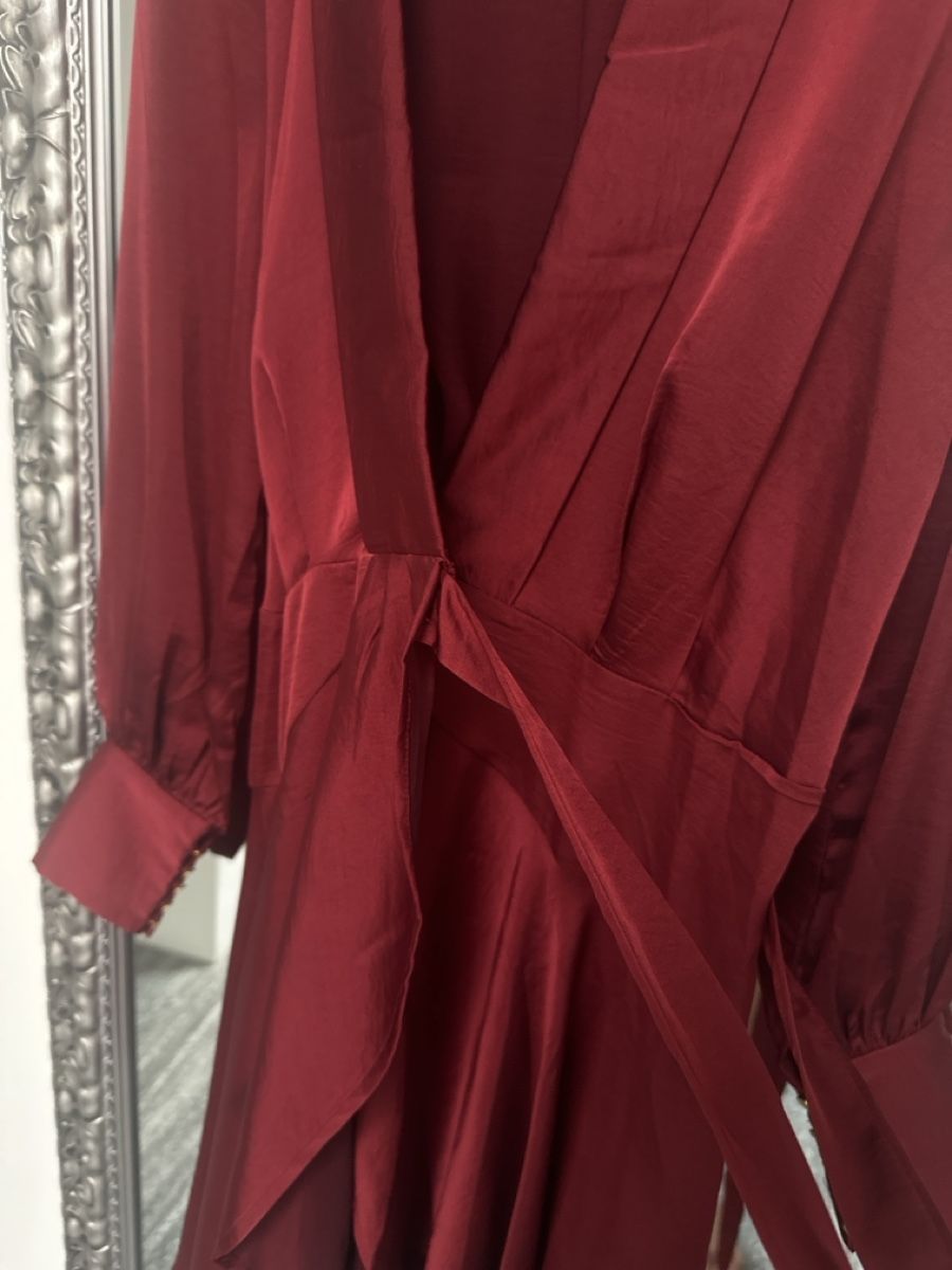 Vestiti: Bordeau short satin wrap dress - S – Usato da Sementina venduto da NinaDel 3