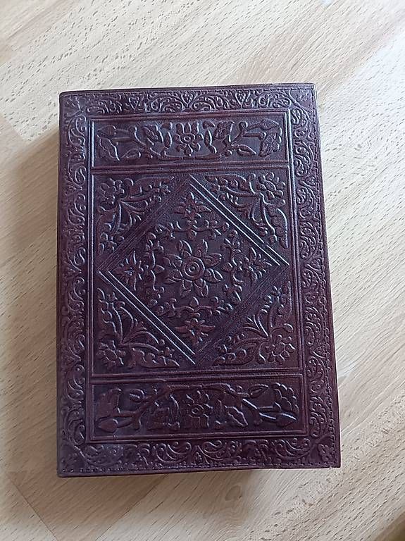 Blocchi: Wunderschönes Ledernotizbuch – Nuovo e nell'imballaggio originale da Sissach venduto da jgt_6k76