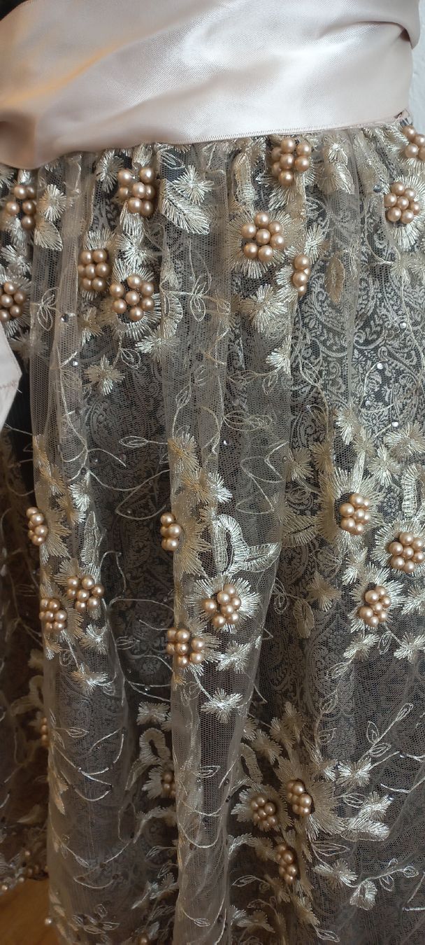 Costumes: Krüger Dirndl mit Bluse – Neuf (Voir description) à Grüningen par selinasearching 5