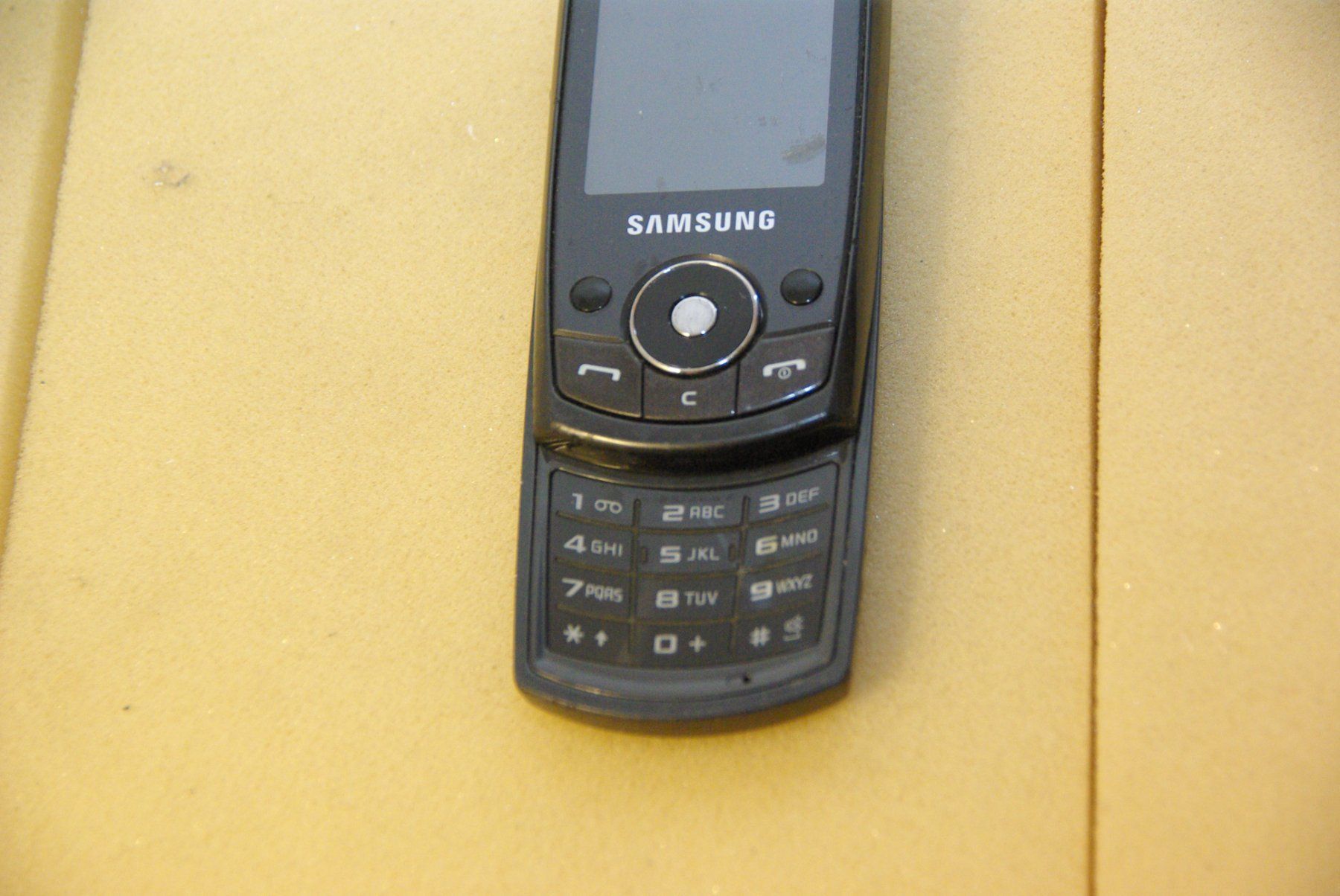 Samsung Handys / Smartphones: SAMSUNG SGH-J700 Slider-Design – Defekt aus Herisau von Cevianer1844 2