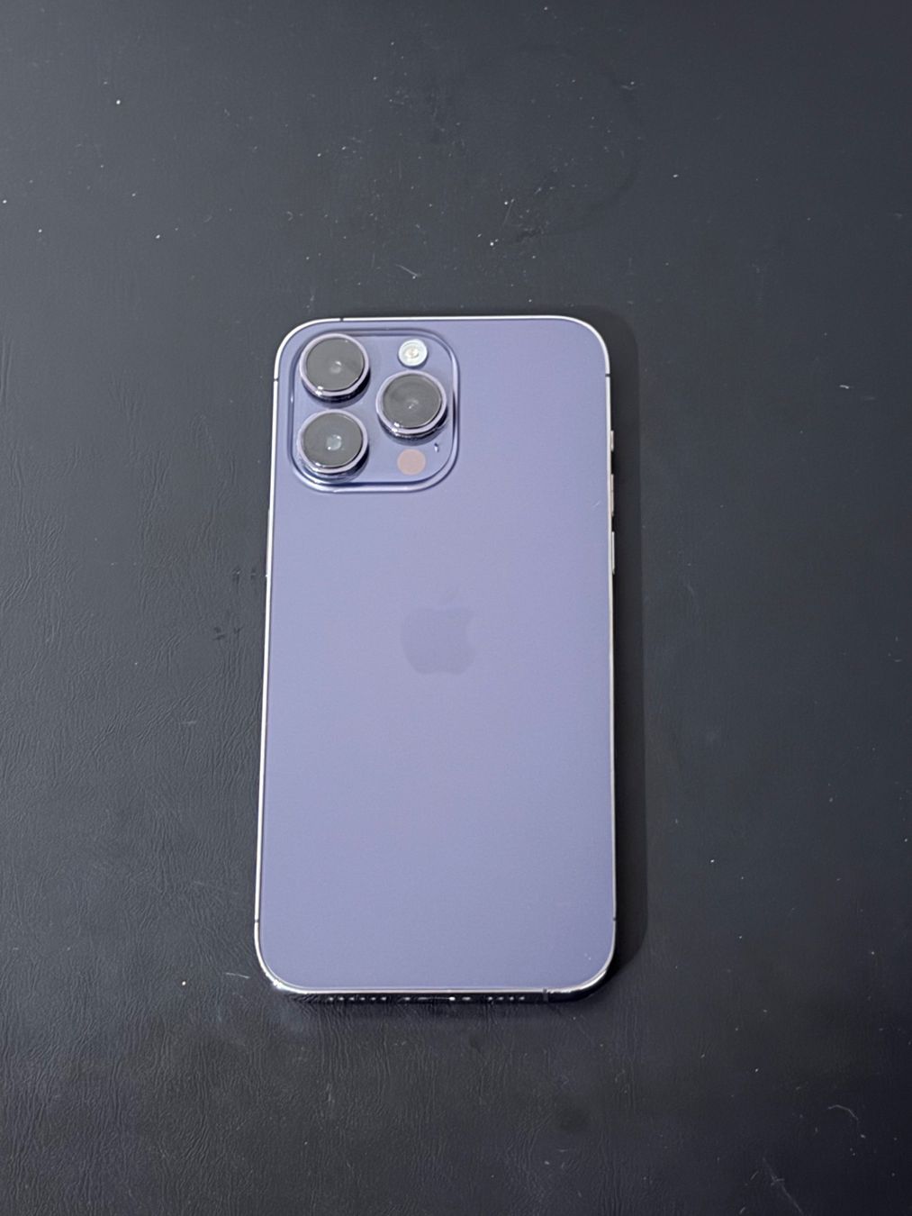 Apple Telefoni cellulari / Smartphones: Apple iPhone 14 Pro Max 128 GB Deep Purple + Ladekabel – Usato da Affoltern am Albis venduto da glo_9ykq 2